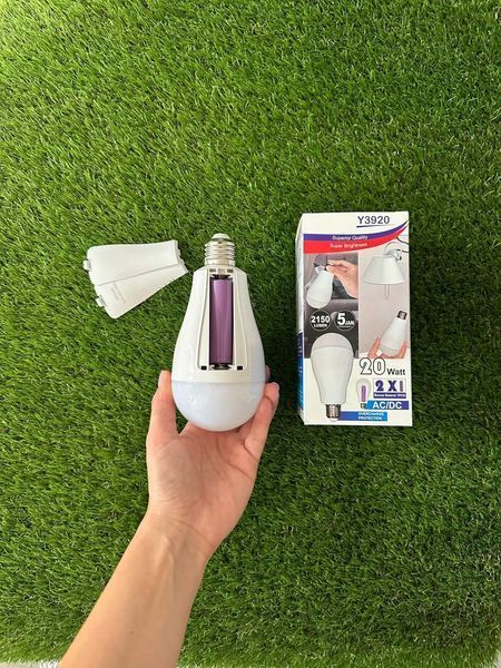 Акумуляторна цокольна Е27 лампочка LED 2x18650, 20W світлодіодна аварійна лампа на батарейках UKC LedLmp фото